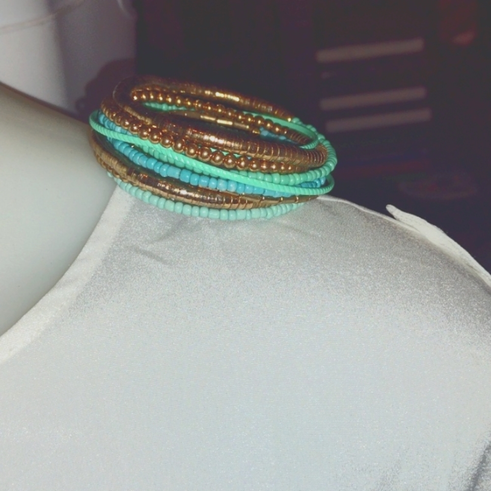 Its turquoise and gold